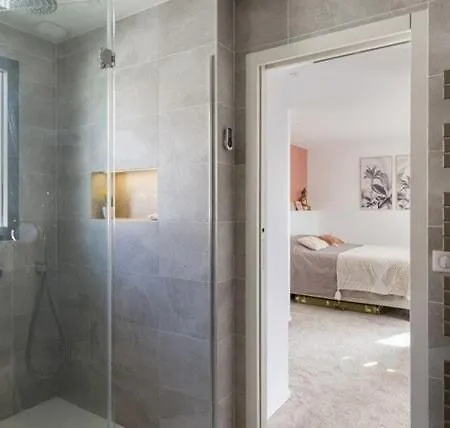 Beautiful New Ocean Facing Villa