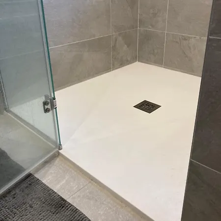 Beautiful New Ocean Facing *