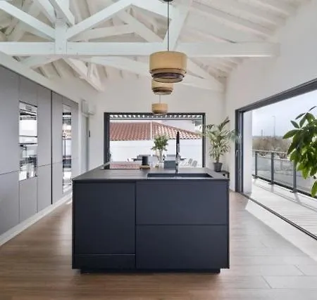 Beautiful New Ocean Facing