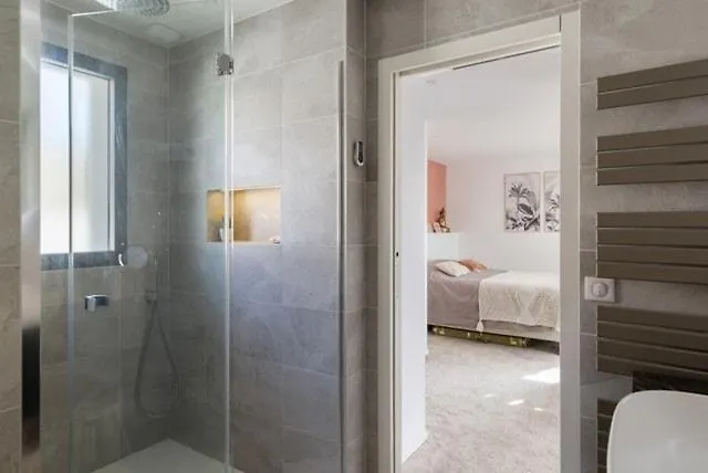 Beautiful New Ocean Facing Villa