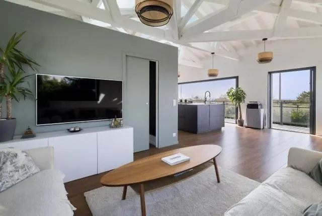 Villa Beautiful New Ocean Facing