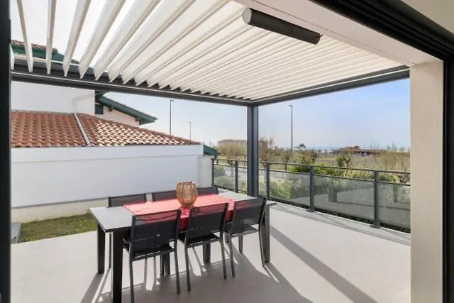 Beautiful New Ocean Facing Villa *