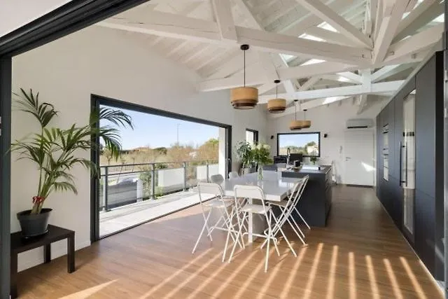 Beautiful New Ocean Facing