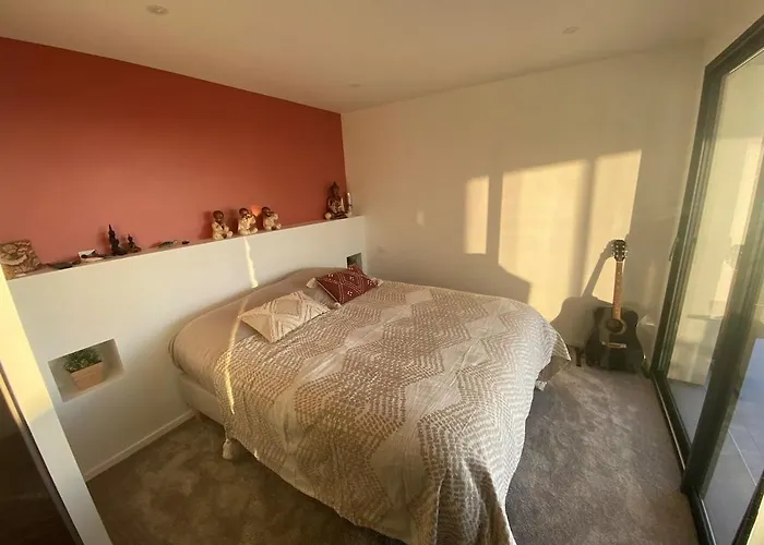 Beautiful New Ocean Facing