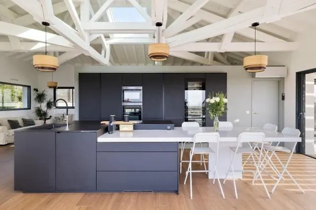 Villa Beautiful New Ocean Facing