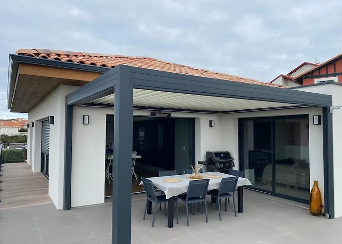 Beautiful New Ocean Facing Villa Anglet